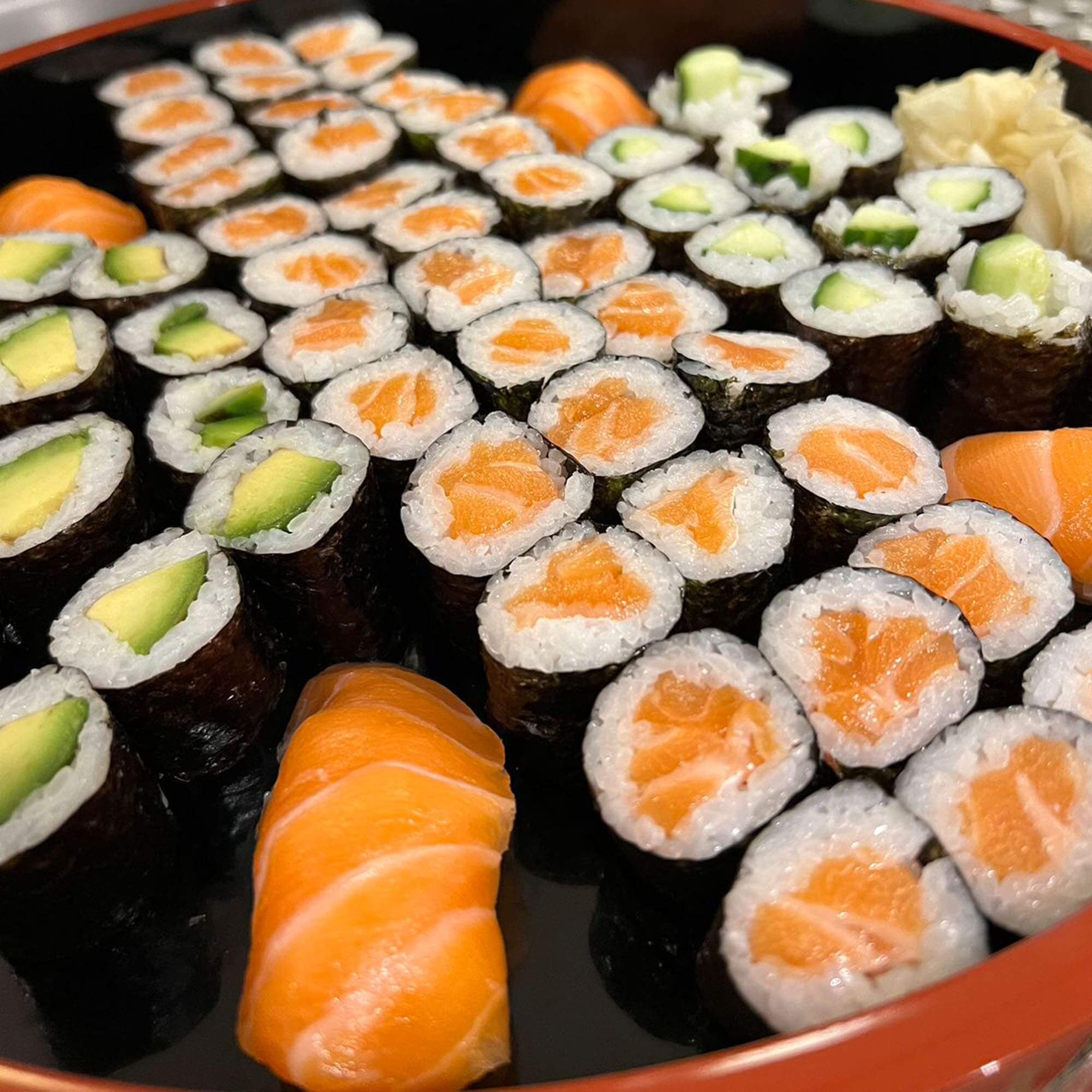 Sushi Platte mit Makis